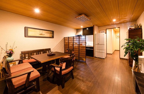 Shinsekai Villa | Shirakabanoyado-MAMEMACHIIE, 白樺の宿-豆町家, 2min to Station and Tsutenkaku