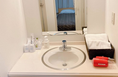 Shin-Osaka Hotel | Single use in nonsmoking double room/Osaka Ōsaka