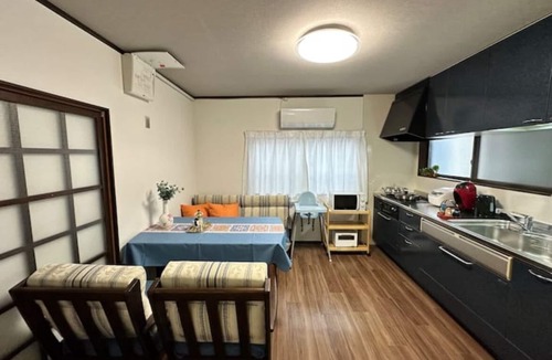 Nishinari Villa | Sky Garden · 4min to Namba by Subway · Direct to KIX & Nara