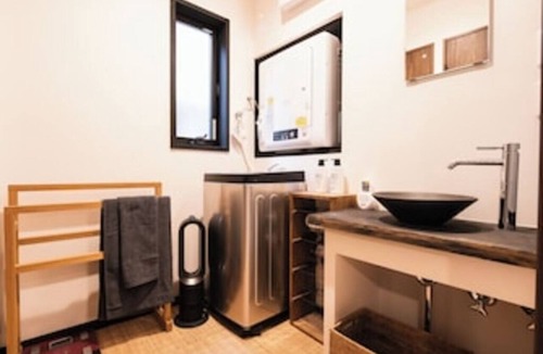 Oshiage House | Skytree Japanese House 3 room, 2 Bath & Toilets only 3min to Station
