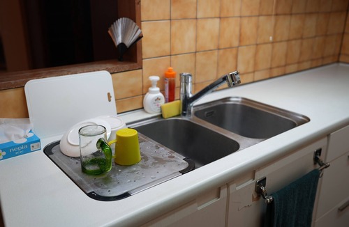 Chuo-ku Apartment | Sleeps 7 | Walking Distance to PayPay Dome | Top-Floor 80s Owner’s House
