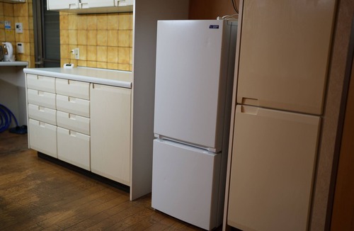 Chuo-ku Apartment | Sleeps 7 | Walking Distance to PayPay Dome | Top-Floor 80s Owner’s House