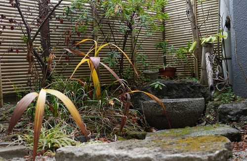 Chuo-ku Apartment | Sleeps 7 | Walking Distance to PayPay Dome | Top-Floor 80s Owner’s House