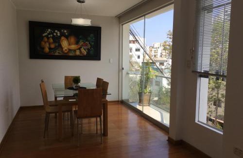 Miraflores Apartment | Smart Home Away Apartment