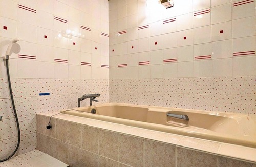 Matsuyama Hotel | Smoking allowed 2nd floor twin room 3 persons /Matsuyama Ehime