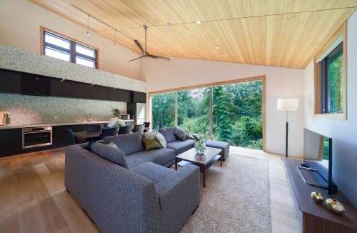 Hokujo Ski Chalet | Solar Chalets by HHG