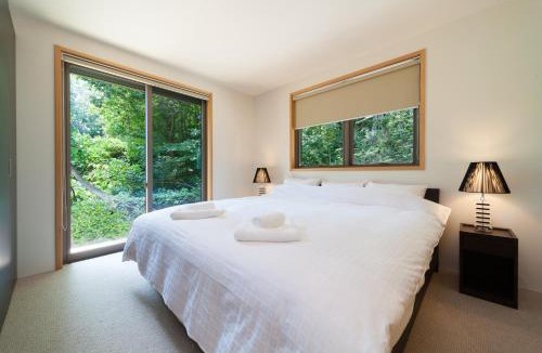 Hokujo Ski Chalet | Solar Chalets by HHG