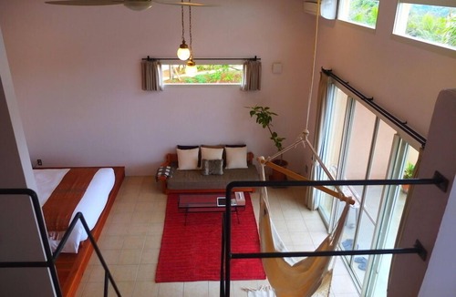 Shoshi House | Somos