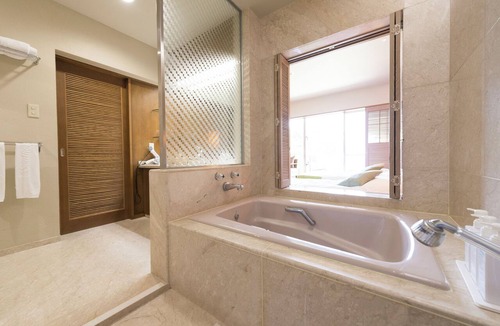 Hanagusuku Hotel | Southern links resort hotel