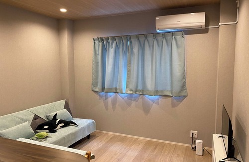 Minato House | Spacious 105㎡ Family Home · 4‑min to Bentencho · USJ in 9 mins · Sleeps 8