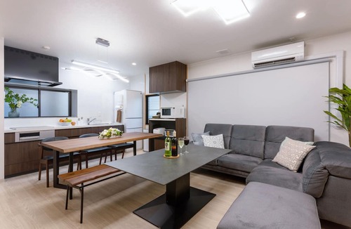 Nakagyo Ward House | Spacious 200㎡ Home｜Nijo Castle View, 4Bedrooms, Karaoke, Family Bath, Sauna