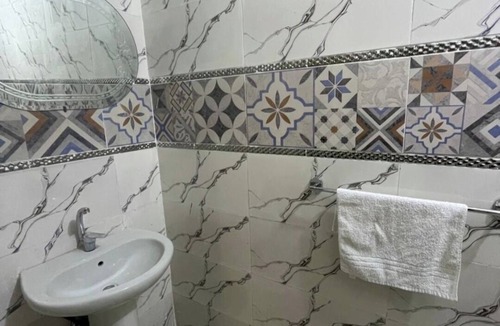 Al-'Umraniyah Apartment | Spacious 5-bedroom apartment in amazing Giza with AC and gym
