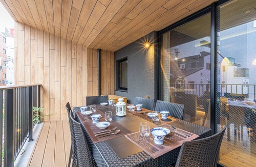 Namba Apartment | Spacious & Serene 84 ㎡ Retreat near Dotonbori, Kuromon Market & Shinsaibashi