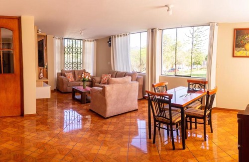 Jose Luis Bustamante y Rivero Apartment | SSAMANA MARÍA APARTMENT 202