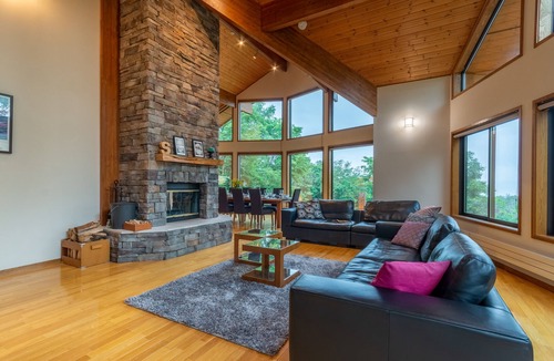 Niseko House | Starchase by H2 Life