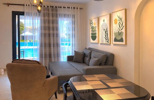 Makadi Bay Apartment | Stylish Makadi Heights 2BR Chalet Lagoon-front