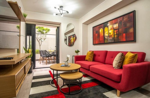 Leuro Apartment | Stylish Miraflores Retreat - Patio, Pool, Garden