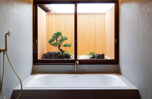 Nara Hotel | Suimontei