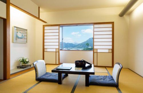 Kinosaki Onsen Hotel | Suizansou