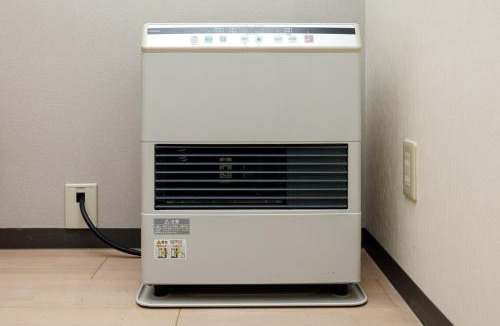 Shiroishi Apartment | Sun court 平和通 902