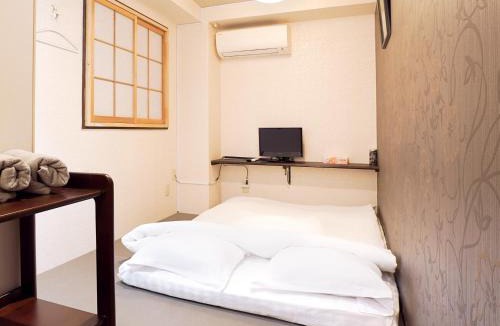 Nishinari House | Sunflower Hotel 306, Osaka, Namba & Shinsaibashi
