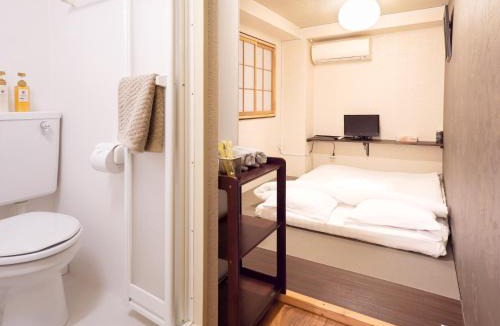 Nishinari House | Sunflower Hotel 306, Osaka, Namba & Shinsaibashi
