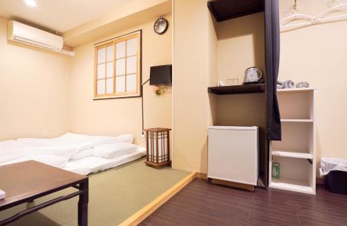 Nishinari House | Sunflower Hotel 401, Osaka, Namba & Shinsaibashi