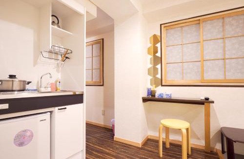 Nishinari House | Sunflower Hotel 402, Osaka, Namba & Shinsaibashi