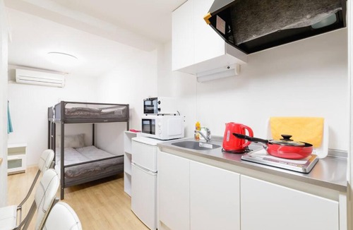 Sennichimae Apartment | Super close to Dotonbori! Great location room#402