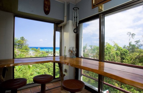 Onna Bed & Breakfast | Surfside Bed & Breakfast