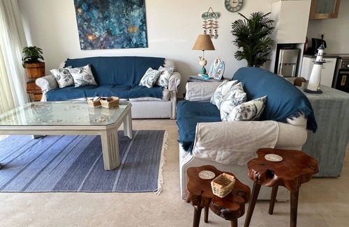 Ad-Dab'ah Apartment | Swan Lake upper chalet wit rooftop