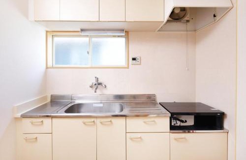 Tateishi Apartment | Taanya's House