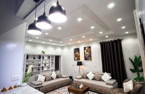 Qasr an-Nil Apartment | Tahrir Residence - (Marriage Certificate Required for Couples)
