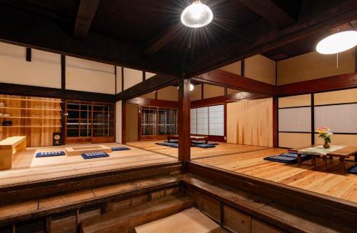 Nishinoshima Villa | TAKUHI 一日一組限定の古民家貸し切り民泊 Vacation rental