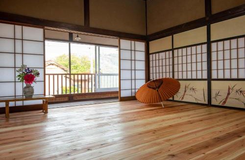 Nishinoshima Villa | TAKUHI 一日一組限定の古民家貸し切り民泊 Vacation rental