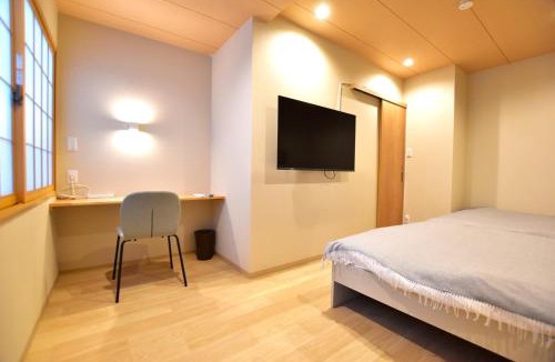 Higashinari House | Tamatsukan 玉津館, Detached Hse, JR Tsuruhashi 7min, Kansai Airport 關西空港 57 mins, Namba 6 mins, Nihonbashi 4 mins, Universal Studio 37 mins, Nara 30 mins, Early Check In