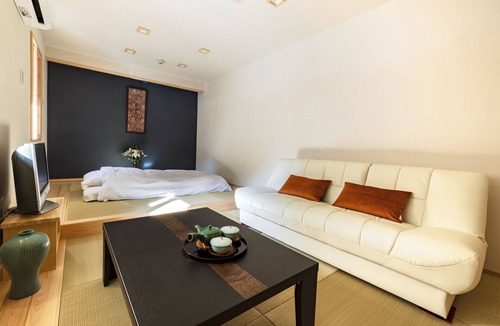 Minobu House | Temple Hotel Shimanobo