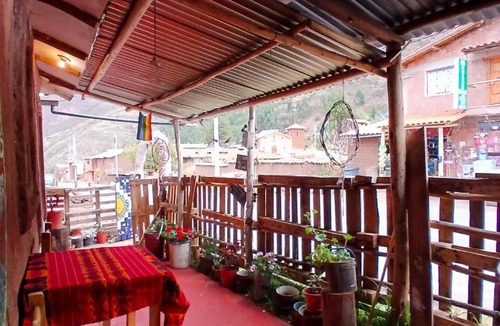 Pisac Hostel | Temple of the Sun Maska