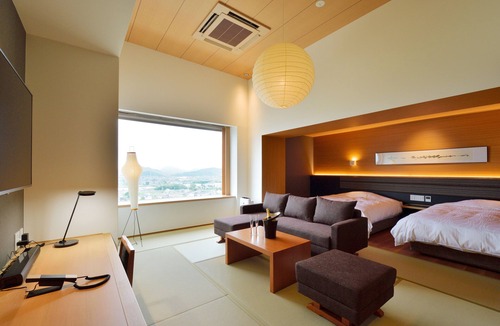 Kagawa Cho Kawahigashi-shimo Hotel | The Chelsea Breath