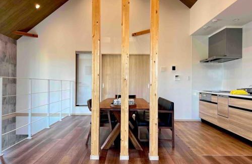 Inzai House | The Owl フクロウ