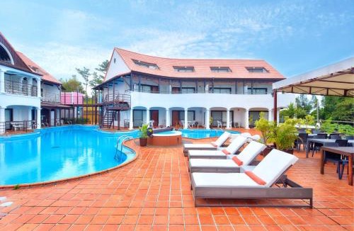 Nakama Hotel | The Pool Resort OKINAWA