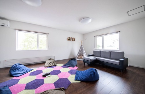 Kushiro House | THE SUNLOUNGE