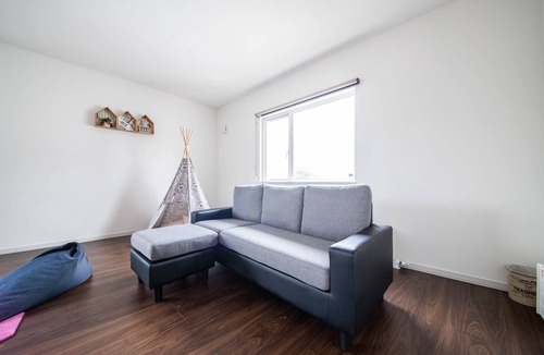 Kushiro House | THE SUNLOUNGE