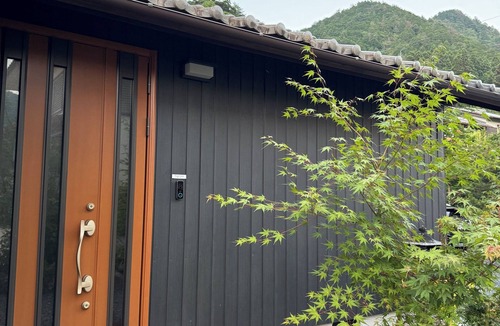 Sasayama House | Three Field A single house for rent in Tanba Sasayama with a large garden, a completely private space, and an inn where you can stay as if you were living in the house.