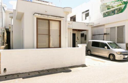 Chatan House | Tiger House