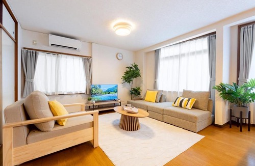 Nishigotanda Apartment | Togoshi Ginza BASE UPSTAIRS
