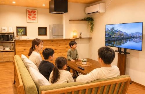 Kurashiki Apartment | TOMOSHIBI Kurashiki Zen House Near Bikan Historical Quarter 美観地区近く 和モダン一棟貸し