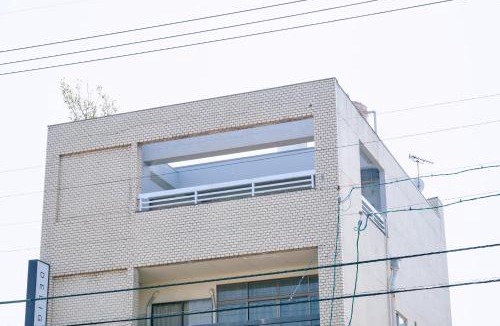 Higashiyama Apartment | Top Floor Suite - Balcony View - Higashi Chaya Area