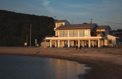 Sumoto House | TORIKKA Stay -ビーチに建つ貸別荘-