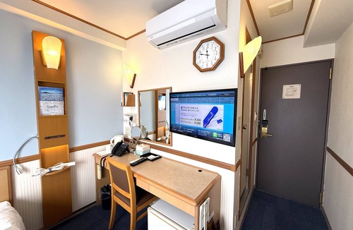 Naha City Centre Hotel | Toyoko Inn Okinawa Naha Kokusai Dori Miebashi Station